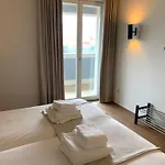 Finestay 8 Building With Balcony And View Apartment